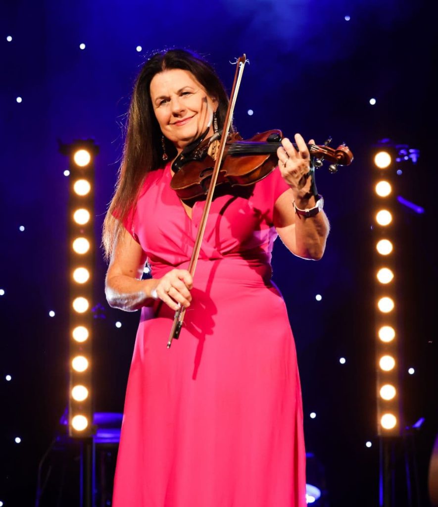 White-hot fiddle player and featured soloist in Riverdance and The Chieftains Máirín Fahy.