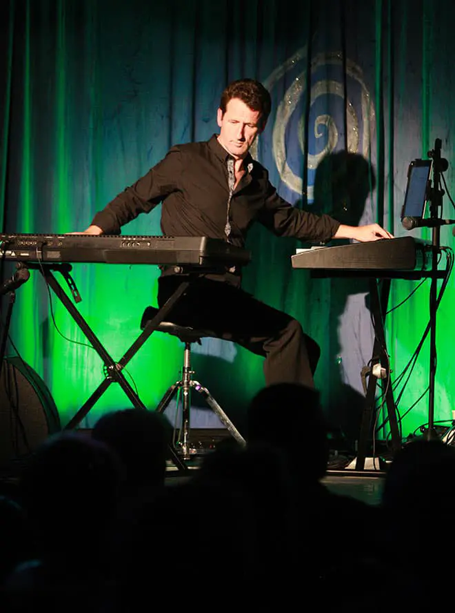 Benny Hayes on the keyboard.